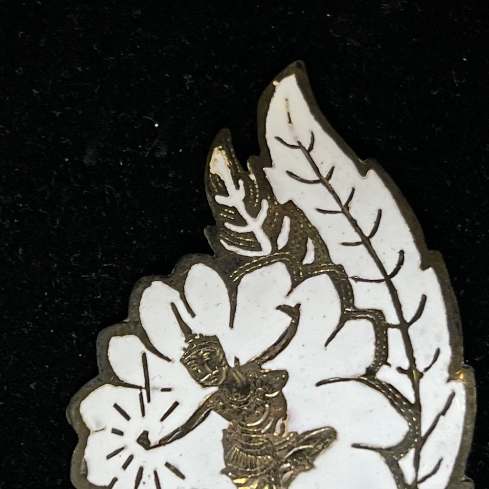 Vintage Siam Sterling Silver White Enamel Dancer Brooch (3482) - Picture 4 of 9